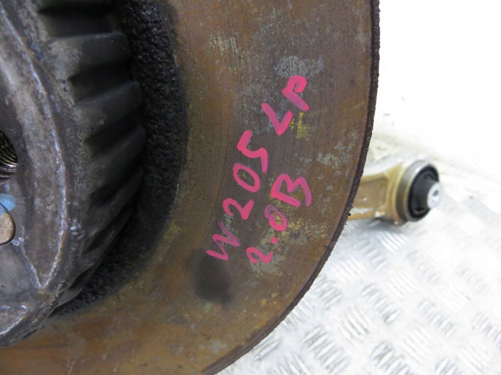 Mercedes w205 поворотний кулак ліва перед комплект  14- Київ