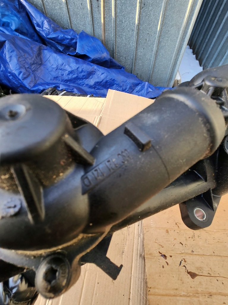 фото №5, Корпус термостата vw skoda seat 1.4 tsi tfsi bts 03c121111m 03c121121d