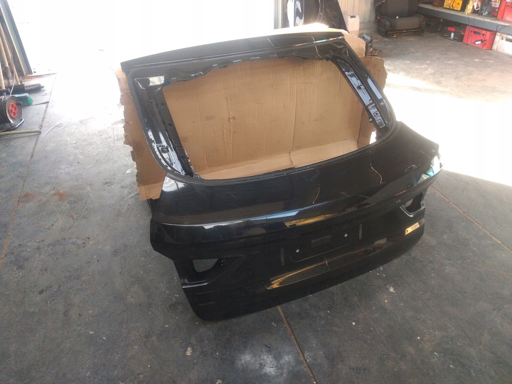 фото №1, Bmw x4 f26 - крышка багажника задняя czarna