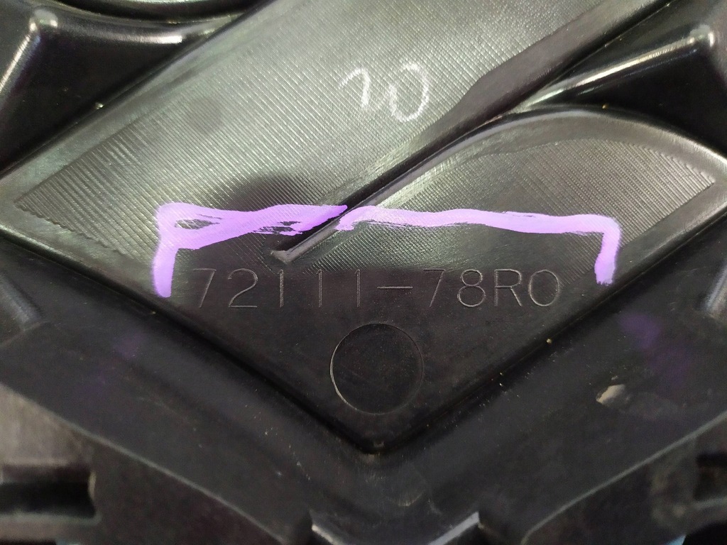 фото №9, Suzuki jimny решётка радиатора решётка радиатора бампер перед 7211178r0