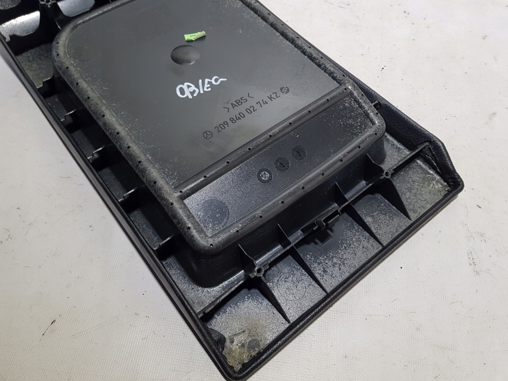 Бардачок середина сиденье задний туннель средний mercedes w209 купе 2098400274 Киев