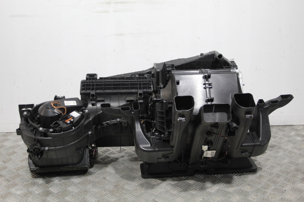 Купить Отопитель a-klasa w176 a2468302801