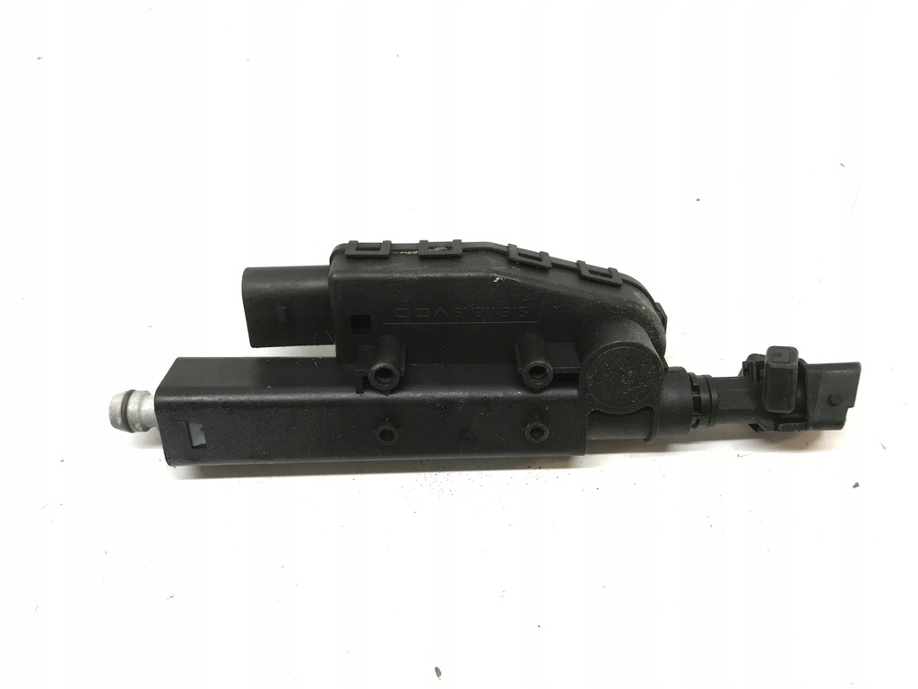 фото №1, Омыватель лампы правый заглушка volvo s80 ii a2c53108178