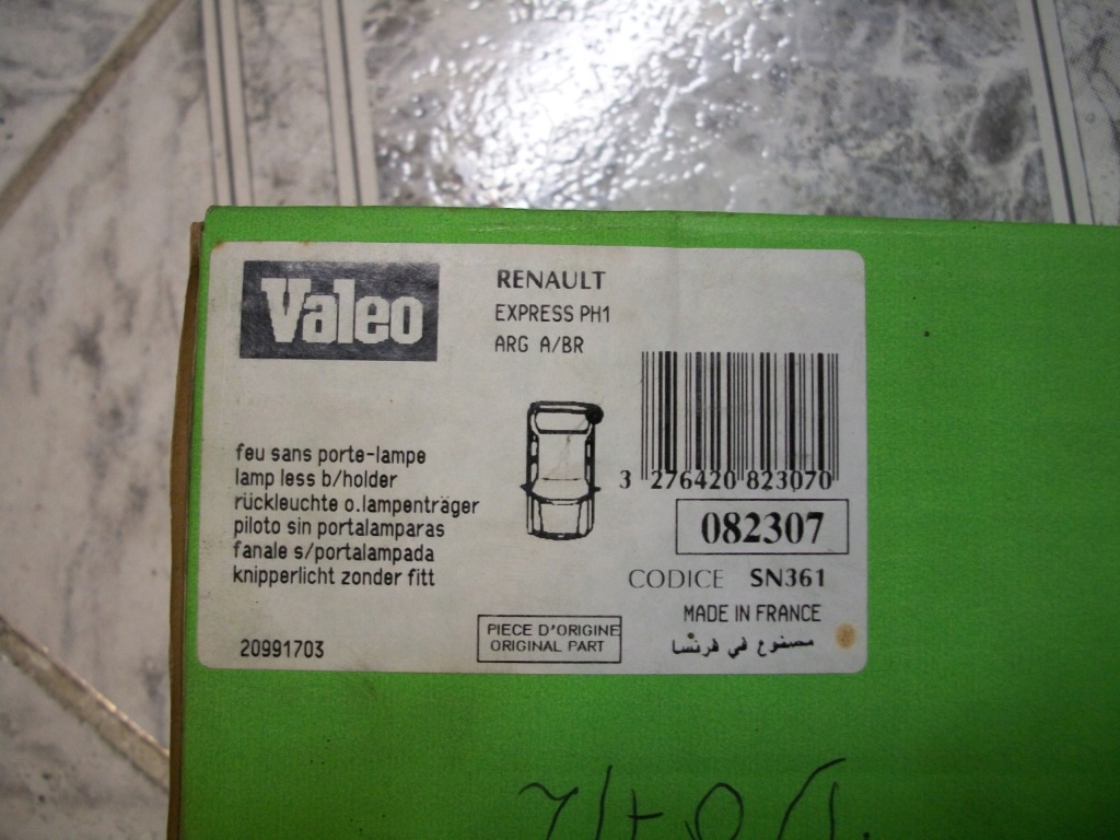 Renault express rapid 86 91 94 лампа задняя valeo крышка багажника 1991 дверь 1994 Доставка