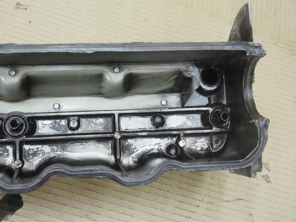 фото №11, Hyundai h1 2.5 td d4bf крышка клапанов