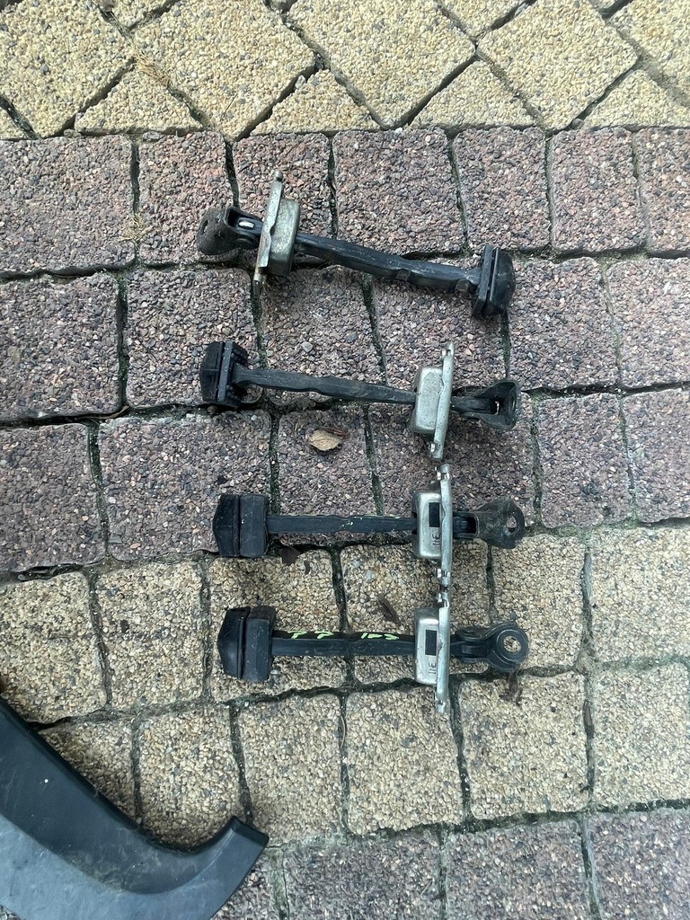 фото №1, Honda insight обмежувач двері задня лівий правий