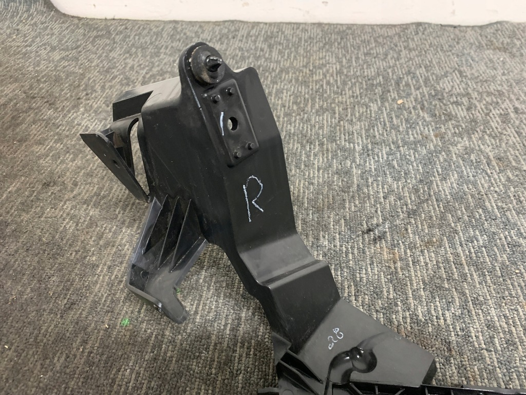 фото №13, Ford mustang mach-e 2021r напрямна кронштейн бампера правий задня оригінал