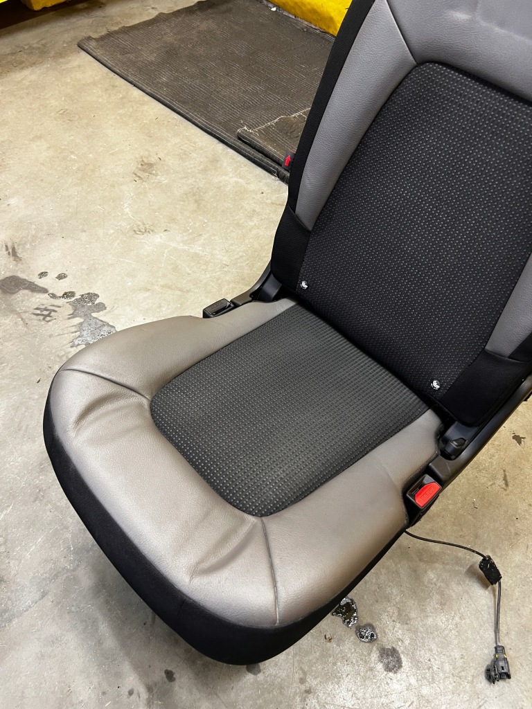 фото №4, Сиденье задняя средний 2 ряд полукожа citroen c4 grand picasso ii