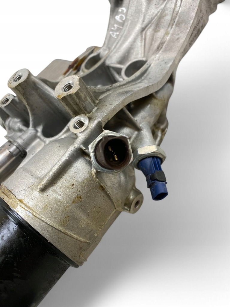 фото №11, Audi a4 s4 b9 8w 2023 кронштейн / кронштейн фильтра масла 06n903143