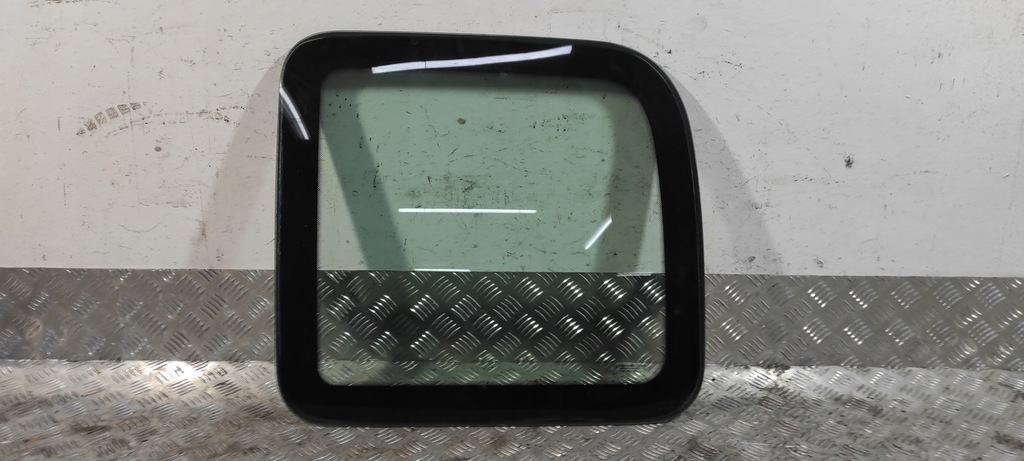 фото №1, Стекло левый задняя кузовная renault kangoo i 98-08 poznań