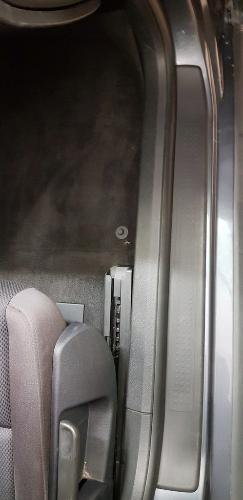 фото №8, Audi a4 b6 1.9tdi 131km молдинг порог внутренняя