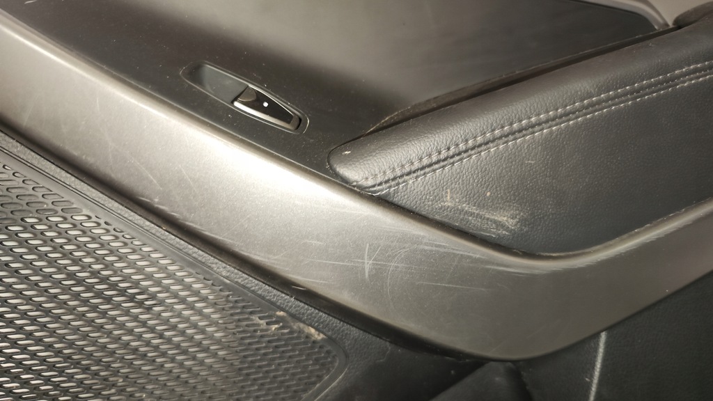 фото №10, Обшивка двері правий задня hyundai santa fe iii grand