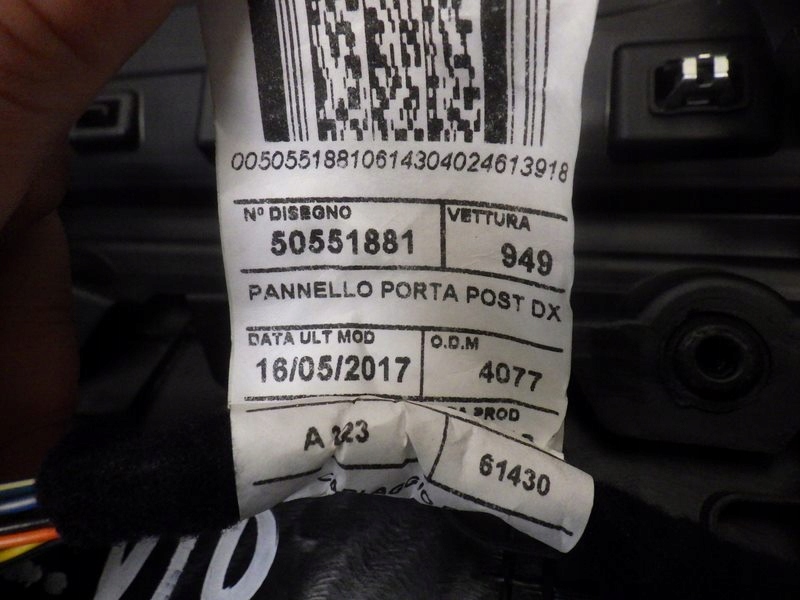 фото №9, Обивка дверь правый задняя alfa romeo stelvio