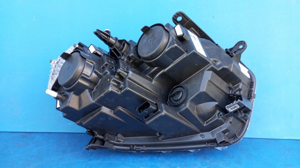 фото №11, Лампа левый перед eu led dacia duster ii 2 260609367r 2017-