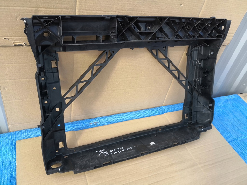 фото №11, Skoda fabia iii 6v0 pas передний усилитель