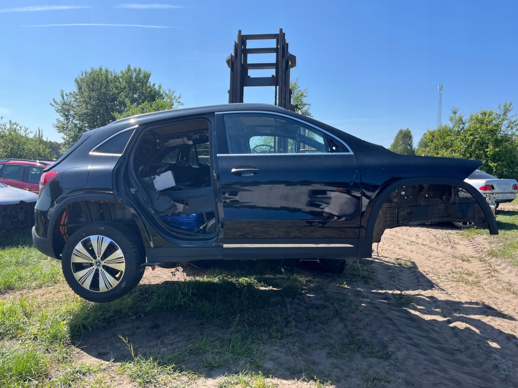 Купити Mercedes eqa h243 двері передні праве повний 191