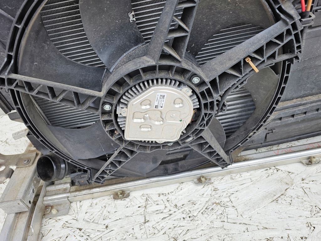 фото №9, Bmw 2 f45 f46 pas передний радиатор 2,0b 9271207