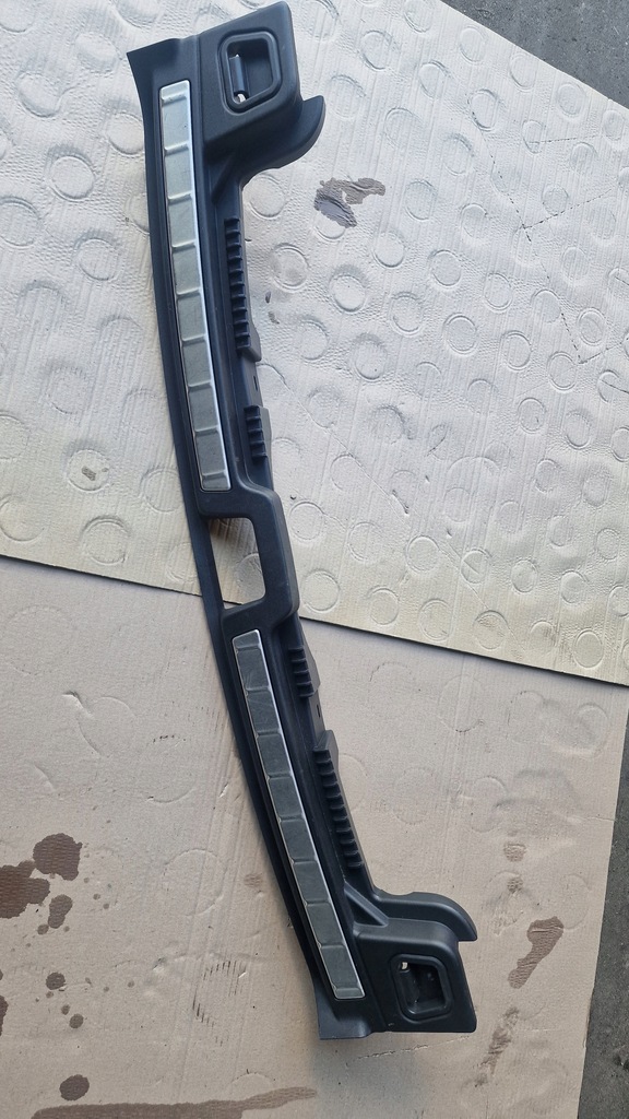 фото №1, Накладка поперечина задня volvo xc60 ii