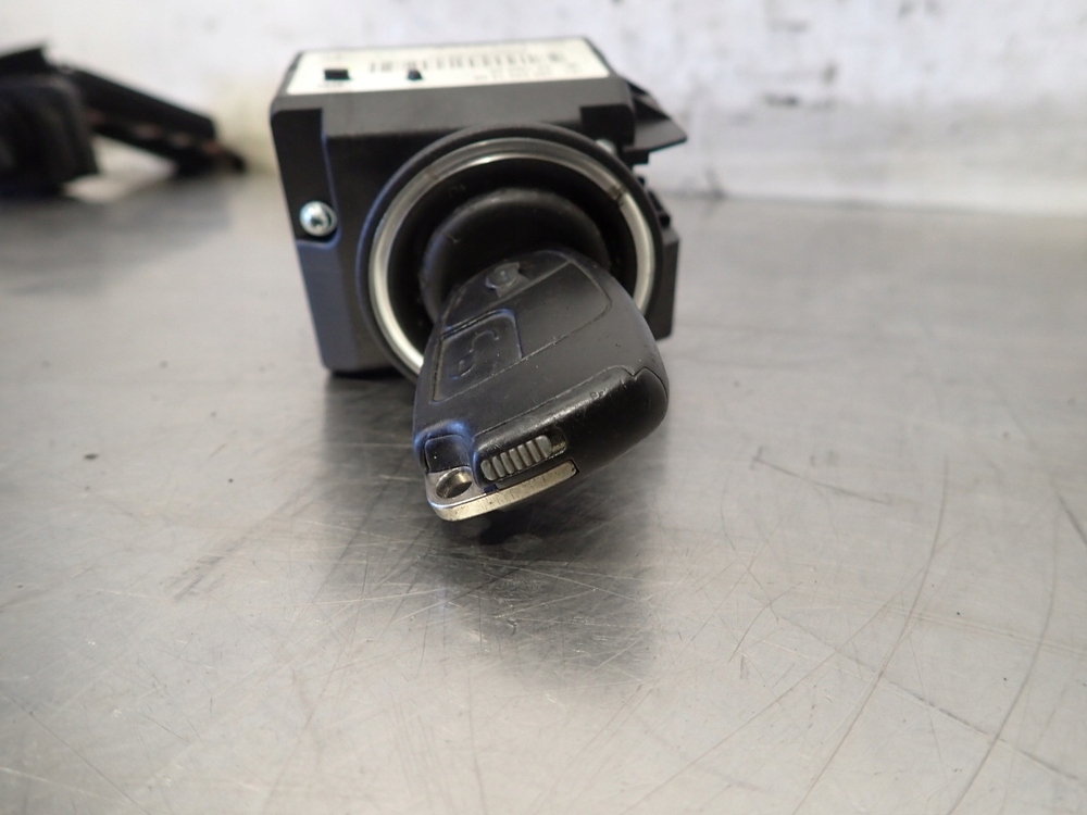 фото №10, Замок запалювання mercedes w169 a200