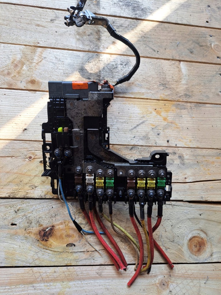 Купити 9665878280 модуль напруги заряджання акумулятор g05 citroen peugeot