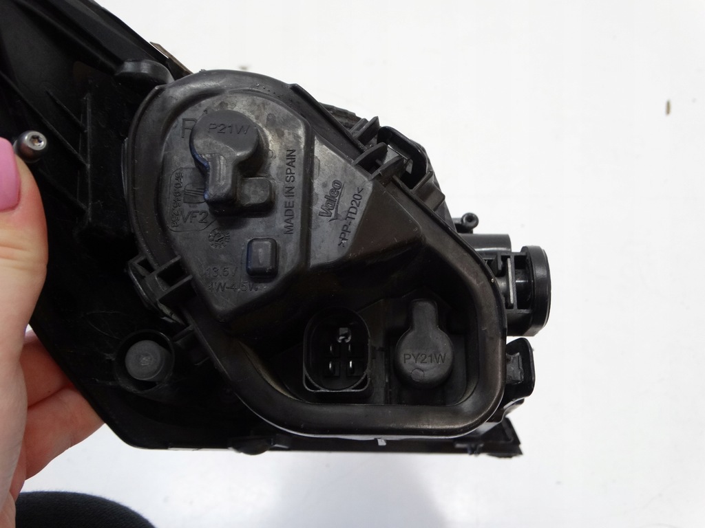 фото №14, Лампа правый задняя seat leon iii 5f0945208e