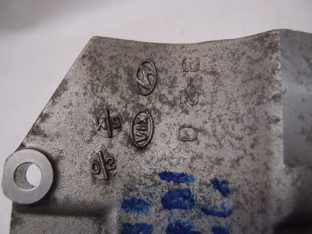 фото №9, Основание кронштейн насоса hyundai h350 2.5 crdi