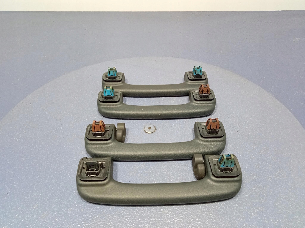 фото №3, Ford mustang mach-e ручки крепления потолочный комплект