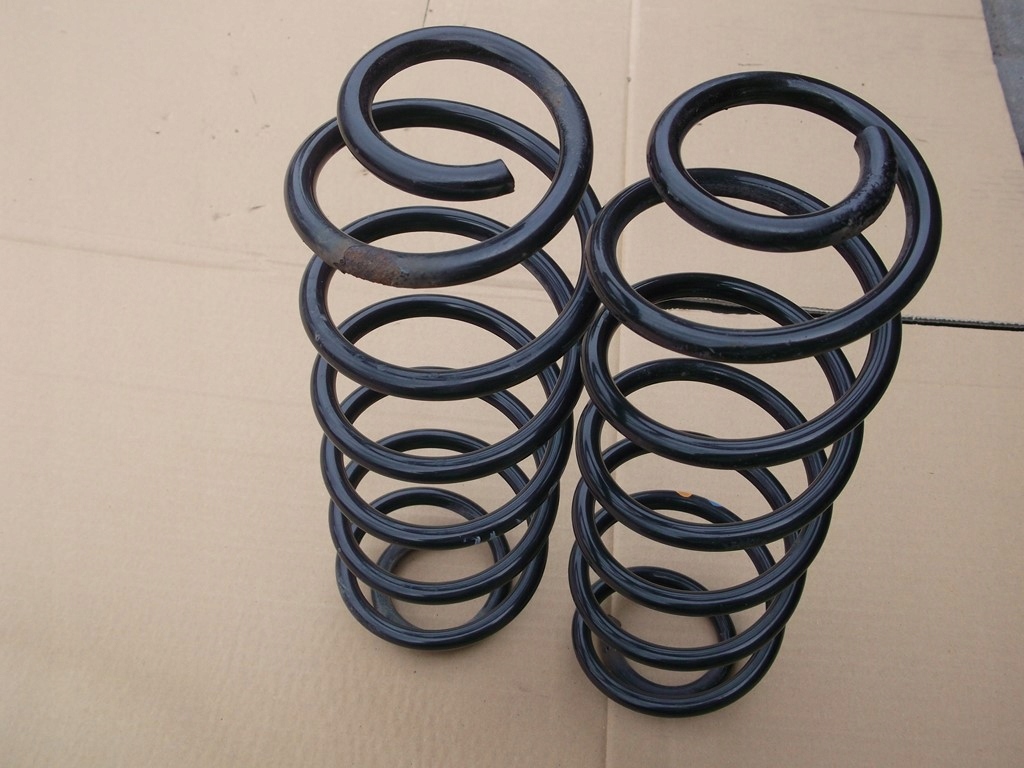 фото №3, Peugeot 2008 пружины подвеска задняя