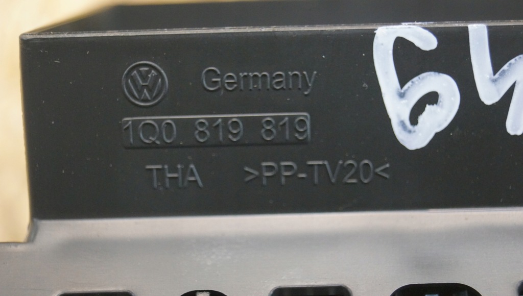 фото №11, Решётка обдув средняя vw scirocco 1q0819735c