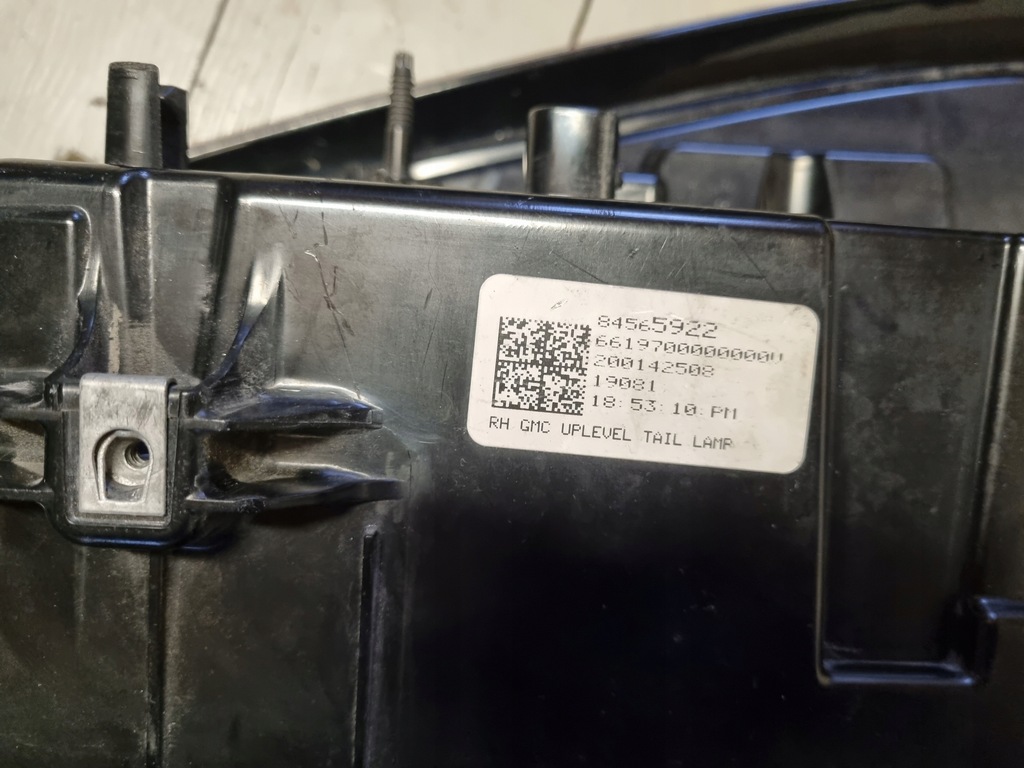 фото №12, Набір лампа задня led gmc sierra права ліва 84565922 84565921