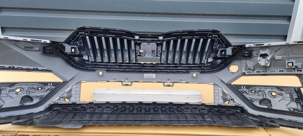 фото №10, Skoda octavia iv rs 2019- бампер перед оригинал c408