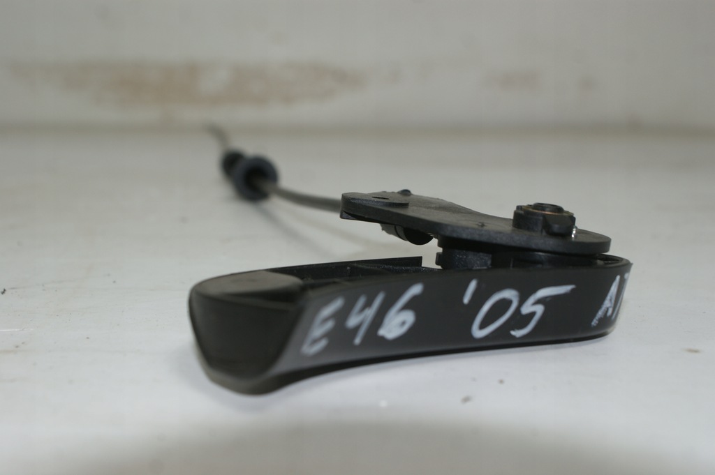фото №5, Ручка трос тягa відкривання капот bwm e46 2005r 8223163