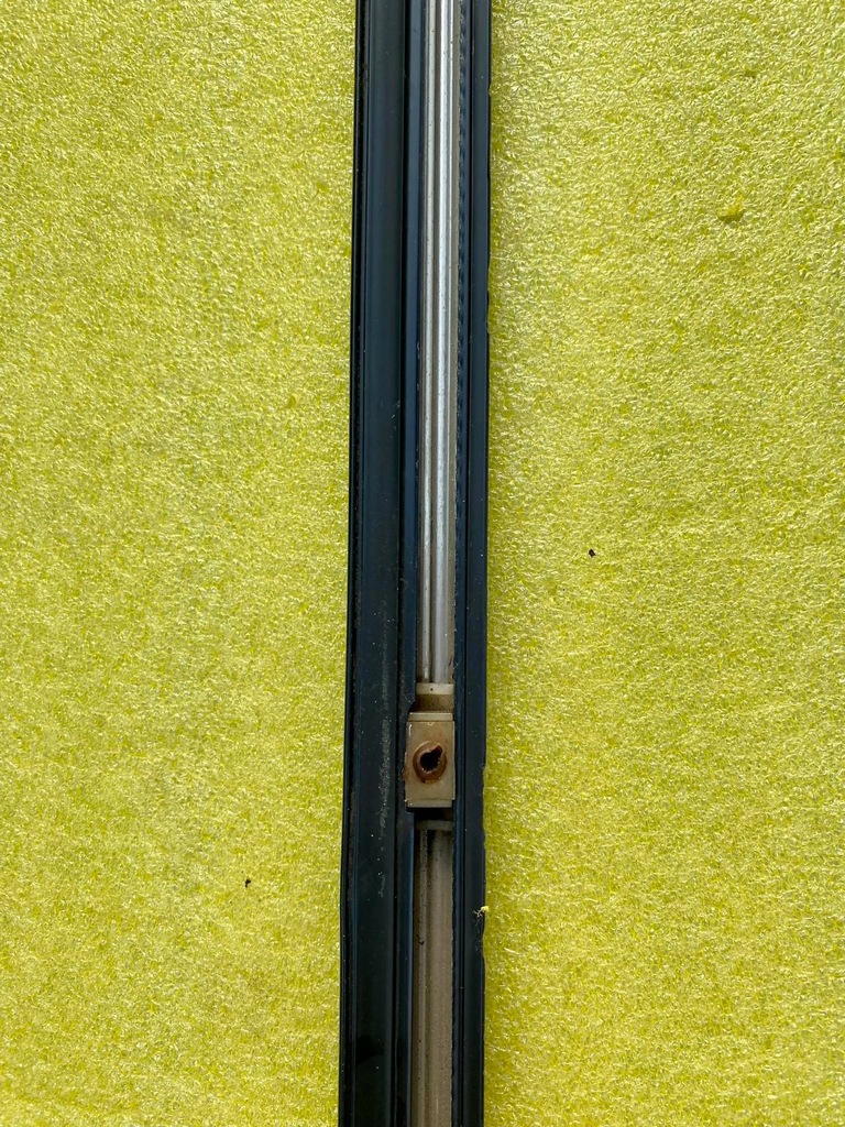 фото №9, Mercedes w123 молдинг крышки багажника