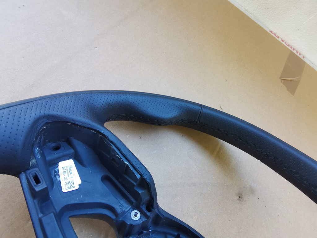 фото №15, Jaguar f-pace - воздуховод кожаный