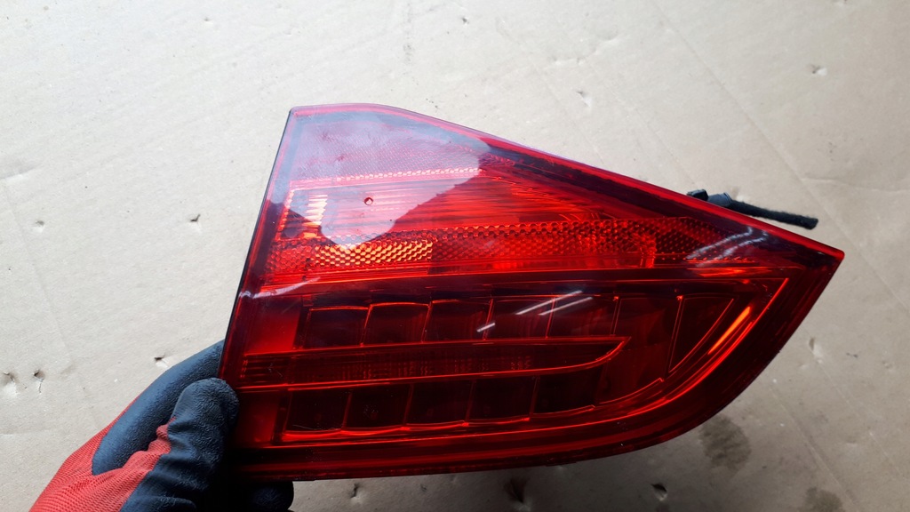 фото №1, S4 b8 a4 лампа led права правий задня w кришка kombi