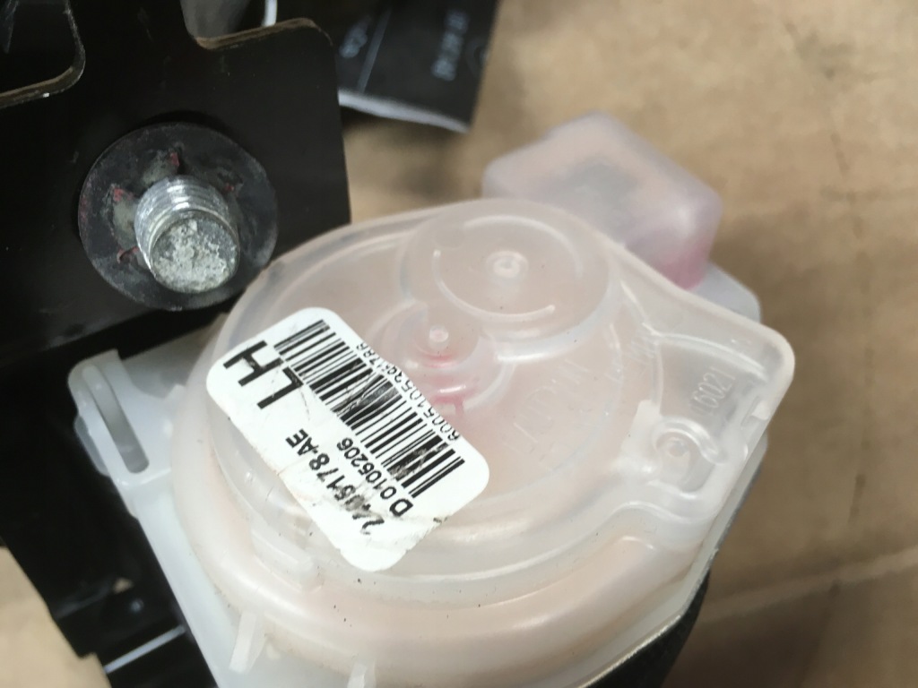 фото №4, Pas безпеки правий лівий задня ford mustang vi 2015-