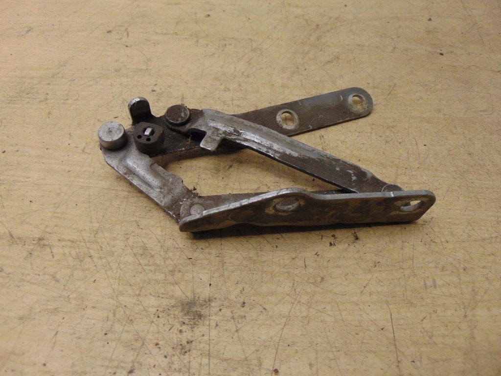 фото №4, Петля капот левый vw transporter t5 7h0823301d