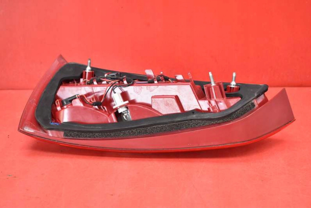 фото №6, Лампа права задня задня 175848-02 audi a1 8x 3d hb 10-14