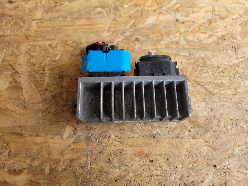 фото №1, Реле свеча накаливания dacia duster ii lift