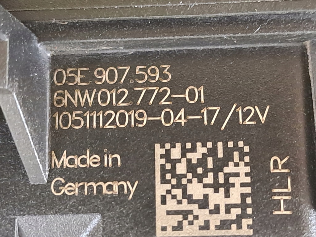 фото №9, Регулятор насоса wody термостата болты 1.5 tsi skoda superb 3 iii 19r