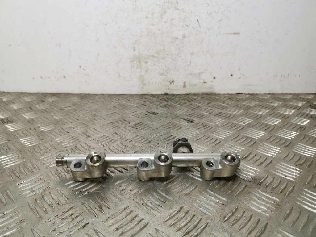 Купити 2017 suzuki sx4 s-cross шланг паливний