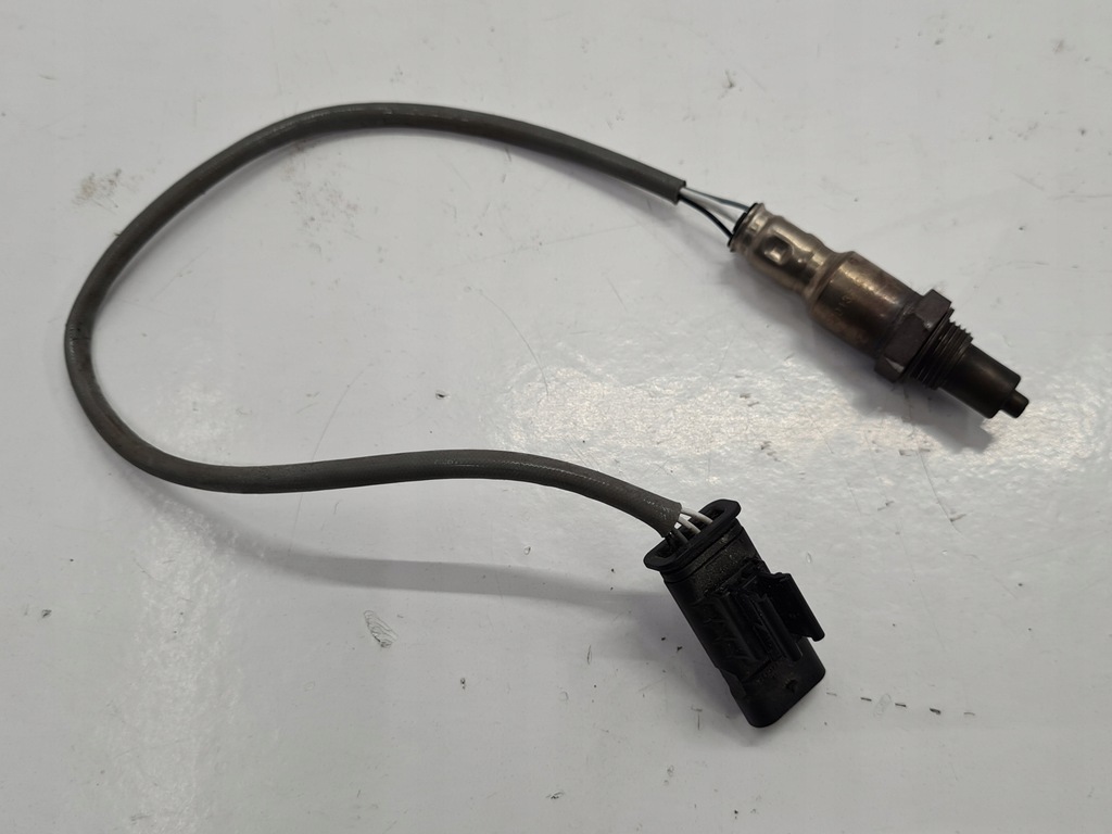 фото №1, Mercedes w205 датчик лямбда-зонд 1.5cgi a0005428004