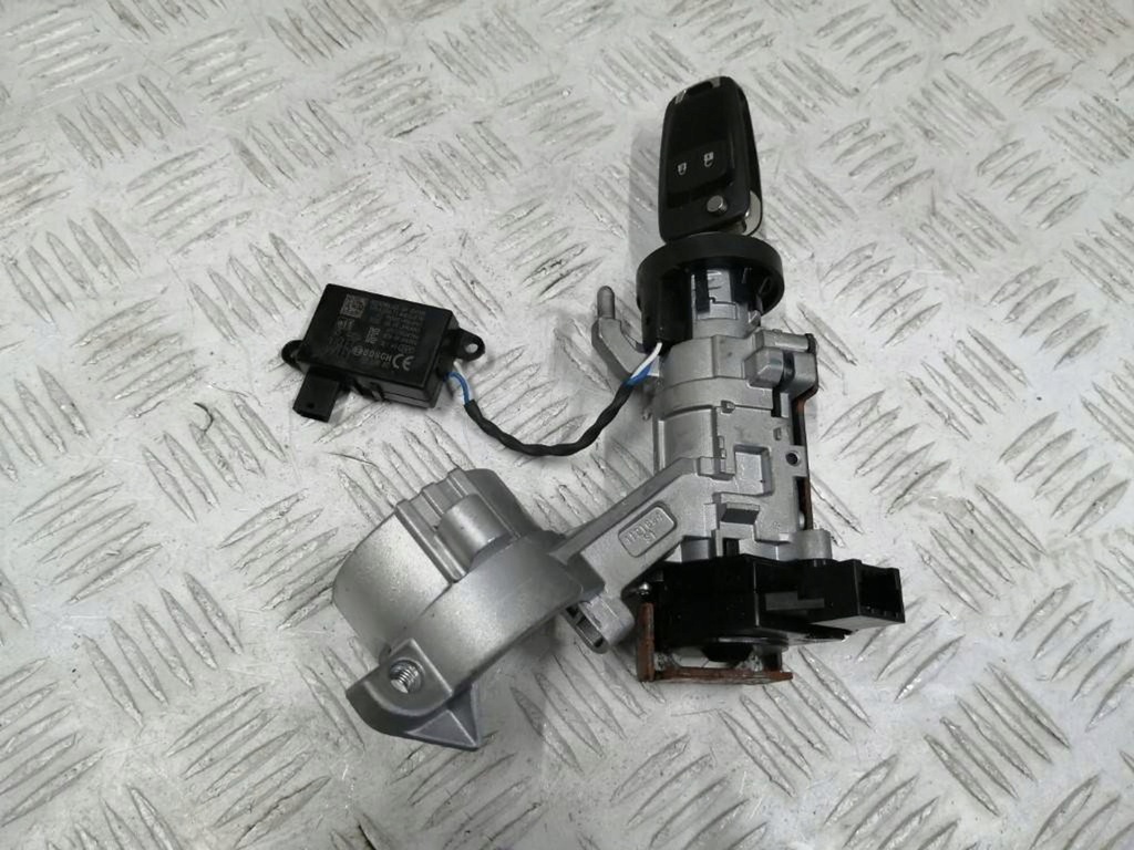 фото №1, Opel corsa e замок зажигания ключ 13496392