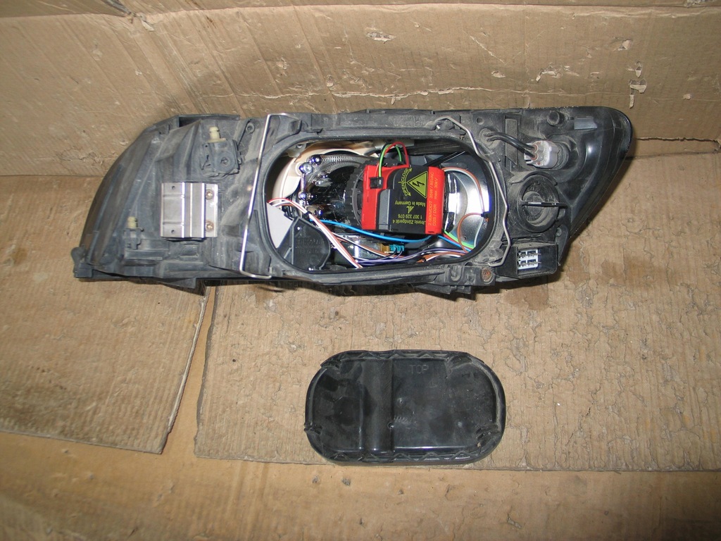 фото №16, Лампа перед ксенон volvo s40 v50 04-07r. 30698890 europa оригинал