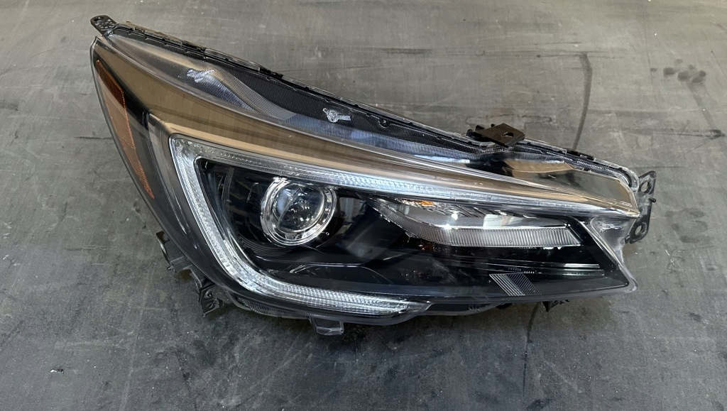 фото №1, Лампа права перед full led subaru ascent onyx тонована