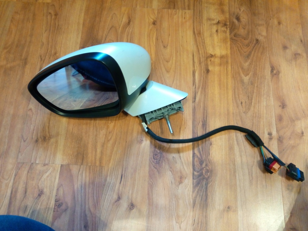 Купити Дзеркало ліва peugeot 508 e20210077 8+2pin