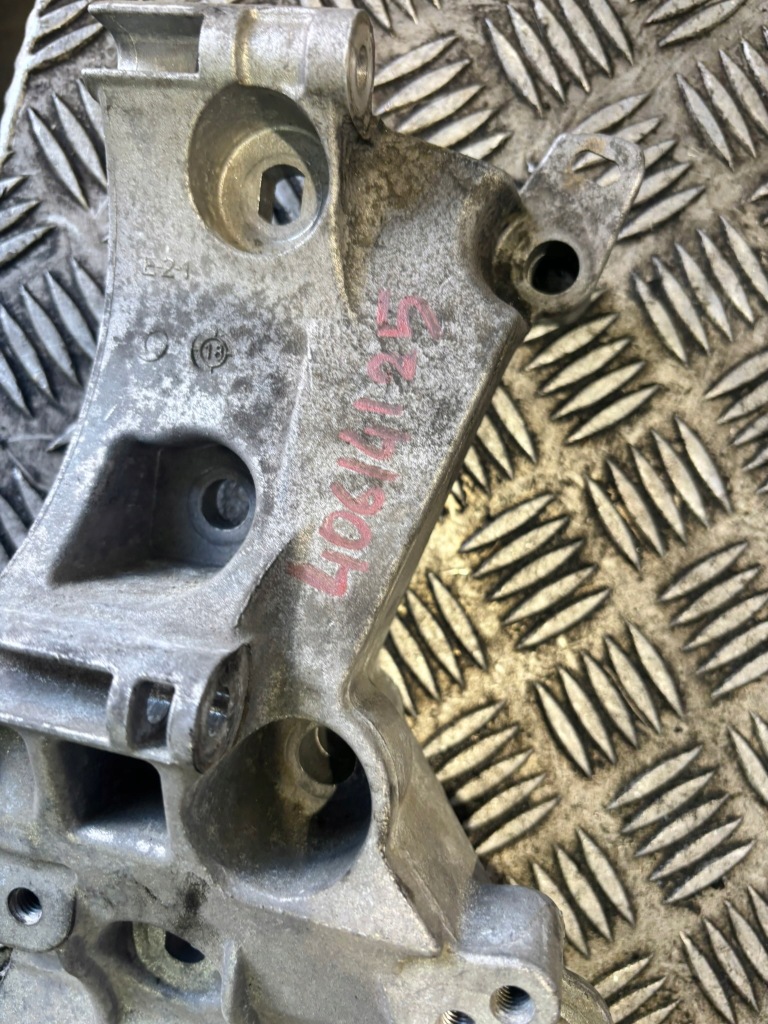 Кронштейн генератора renault 8200669494 Оригинал