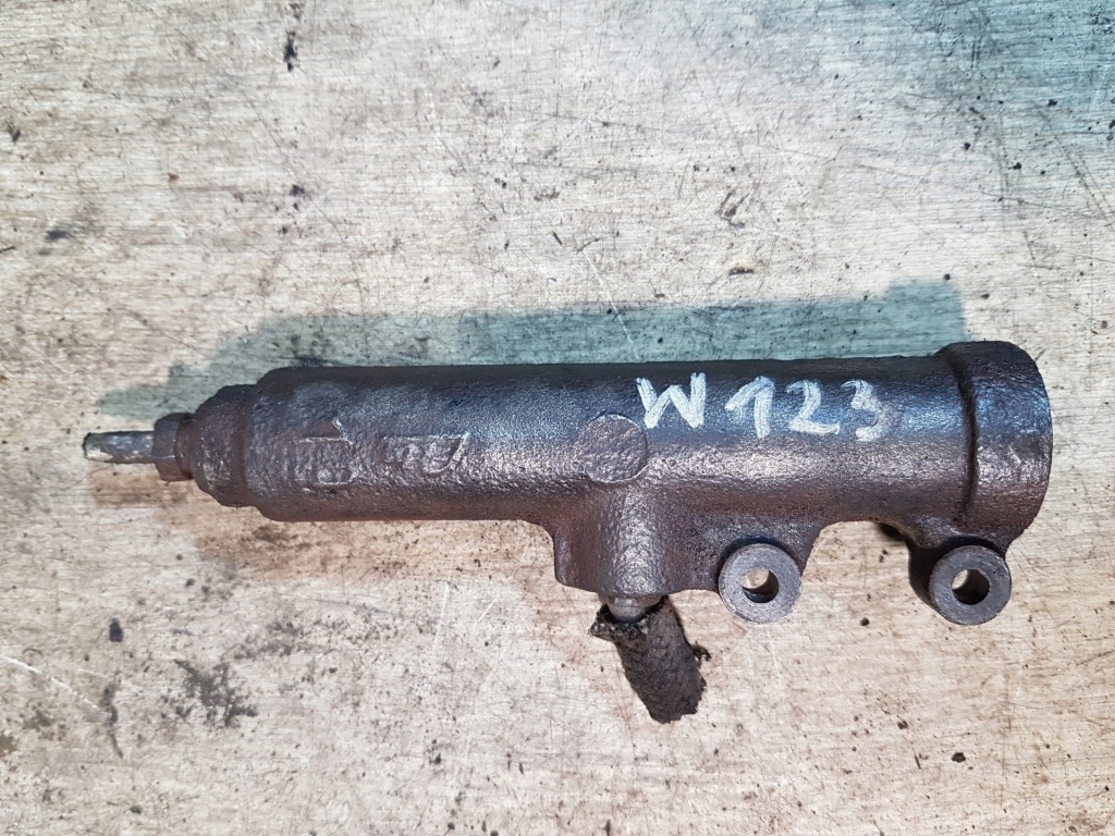 фото №1, Помпа зчеплення циліндр зчеплення mercedes w123 2.4d