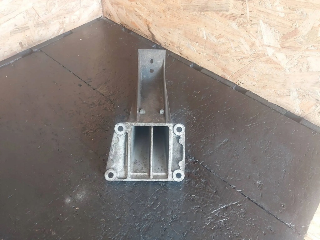 фото №9, Кронштейн / кронштейн двигателя левая bmw 5 e39 523i m52b25 1xvanos 1092973