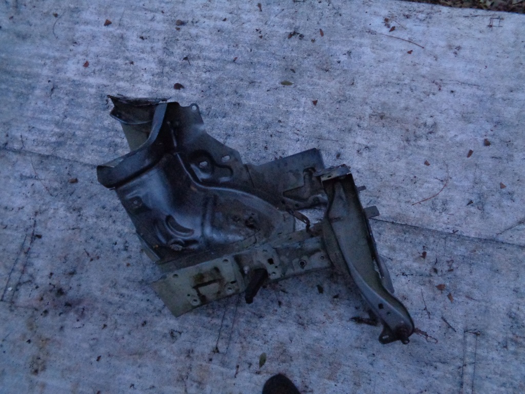 фото №2, Четверть лонжерон подкрылок citroen c3 picasso